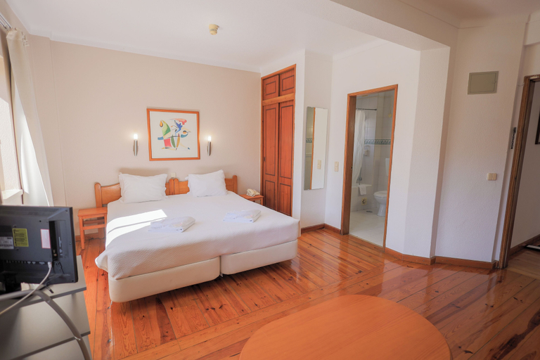 Bedroom 3, Portimão Center Hotel by Umbral, Portimão