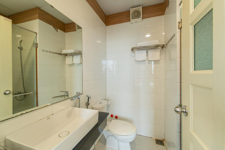 Bathroom 4, Apogee Saigon Hotel, Bình Thạnh