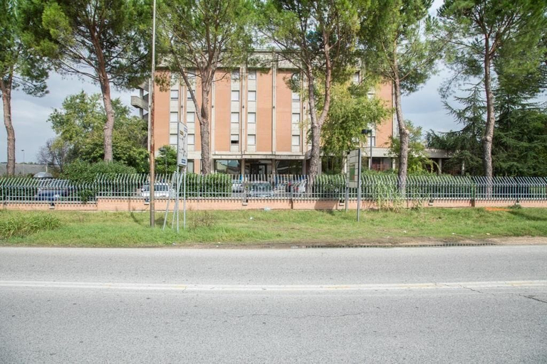 Others 4, Hotel Grassetti, Macerata
