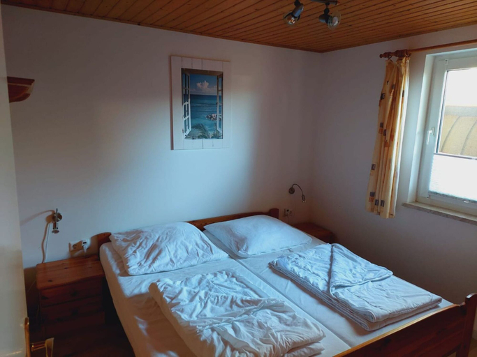 Room 2, Skandinavischer Doppelbungalow mit Kaminofen im Ferienpark Mirow, Mecklenburgische Seenplatte