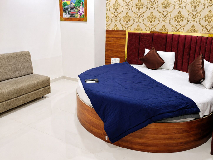 Bedroom 5, Hotel Paradise, Ahmadabad