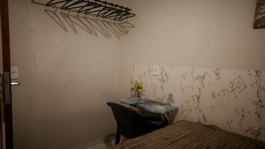 Room 3, Apto com rea de Lazer a 15 min do Aeroporto, Maués
