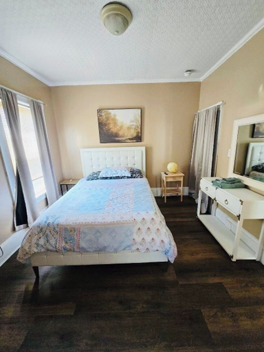Room 5, Ringgold, Providence