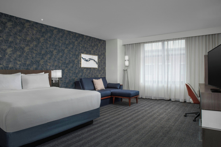 Bedroom 4, Courtyard by Marriott Richmond Downtown, Richmond