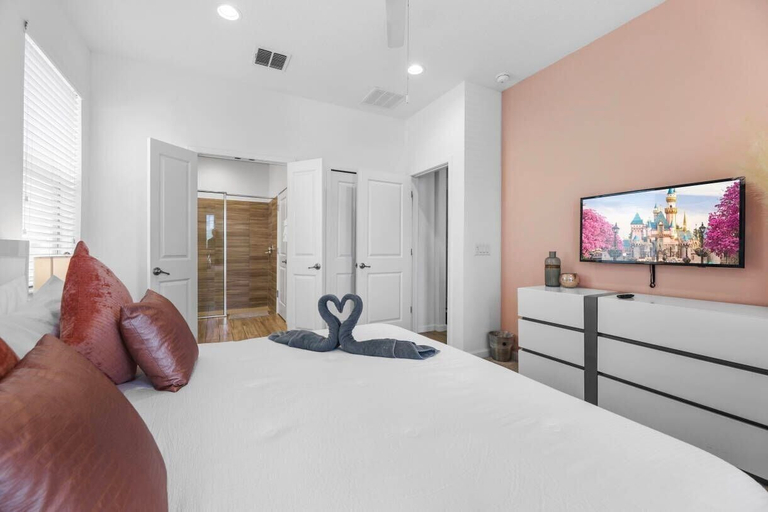 Room 2, 4BR Bella Vida Home Near Disney With Pool, Osceola