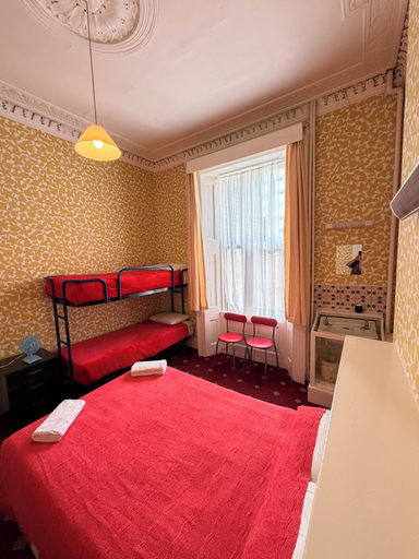 Room 4, Bluedaws Private Hotel, London