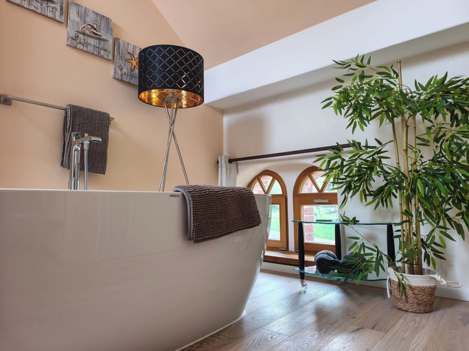 Bathroom 4, Gemutlicher Ruckzugsort mit Eigener Sauna und Whirlpool, Bautzen