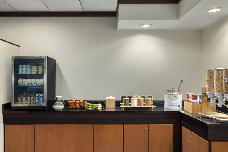 Food & Drinks 5, Fairfield Inn & Suites Marietta, Washington