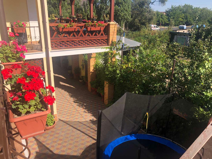 Others 4, Family Nest, Bilhorod-Dnistrovs'kyi