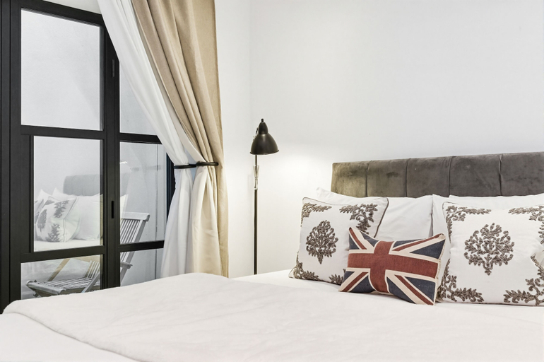 Room 4, Studio Sleeps 2 With Patio and Pets Welcome, London