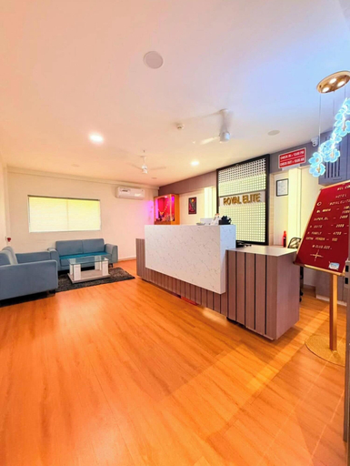 Lobby 5, Hotel Royal Elite, Valsad