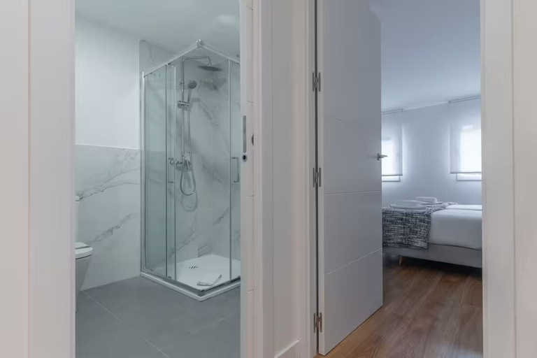 Bathroom 2, Edmond Vibes Plaza de Castilla, Madrid