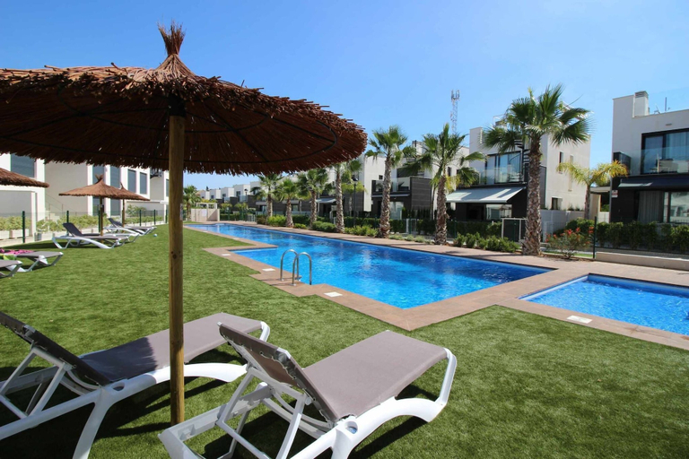 Pool 4, Groundfloor Tindra Punta Prima, Alicante