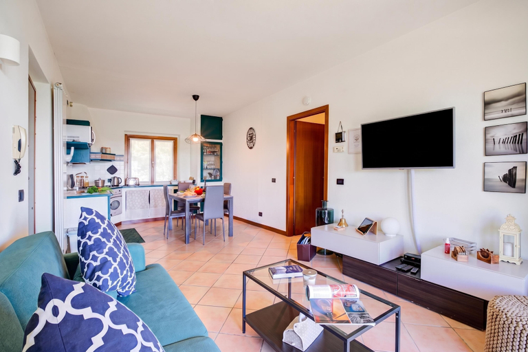 Living area 5, Lakeview Bliss / Pool & Fenced Garden, Brescia