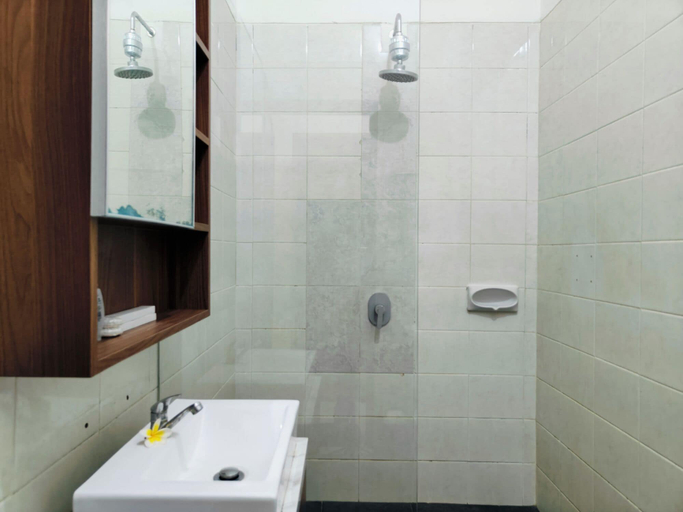 Bathroom 5, Ashana Hotel, Badung