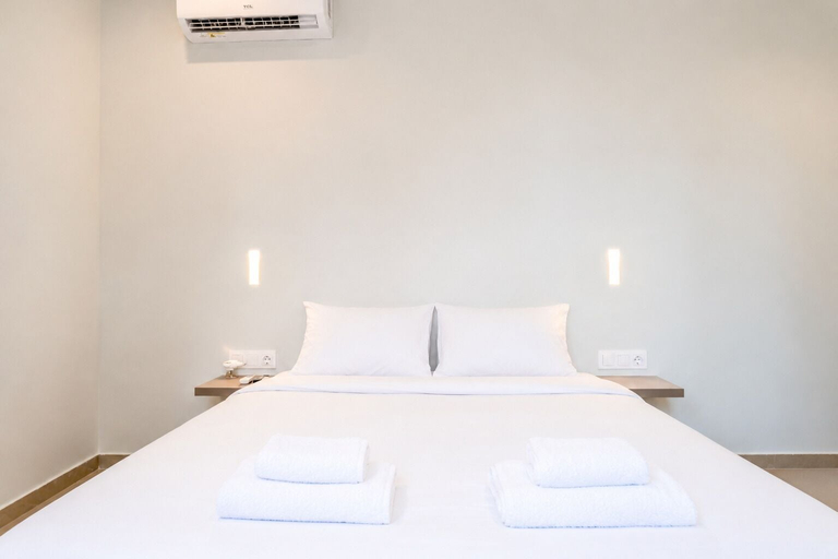 Room 2, Sea And Sky Near Athens Airport By SEM, Attica