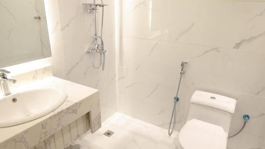 Bathroom 4, Burj Bayat Hotel Apartments, Jizan