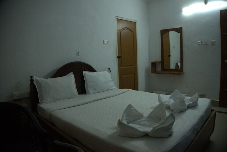Room 2, Hotel MAJESTIC INN PALAYAM, Thiruvananthapuram