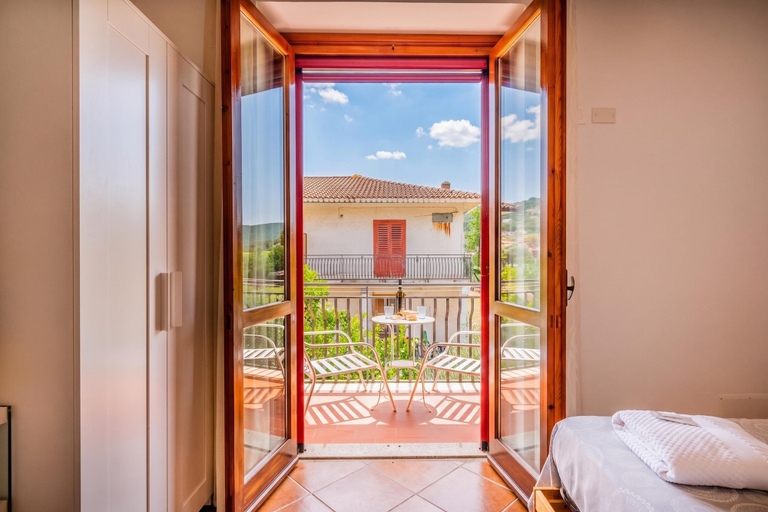 Room 4, Casa Floris 3 En-suite Doubles, Salerno