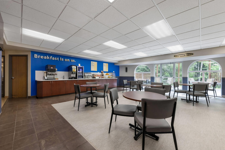Food & Drinks 5, Days Inn by Wyndham Thunder Bay North, Thunder Bay