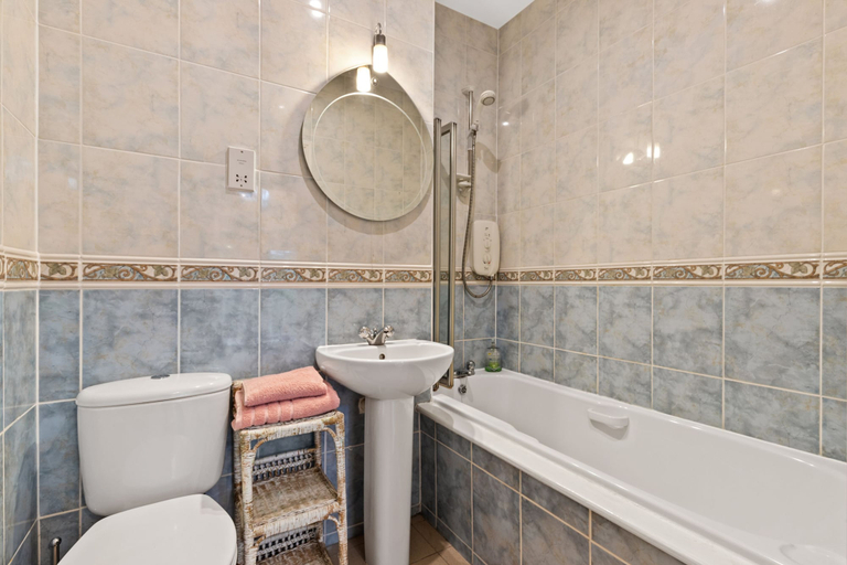 Room 4, Bryn Y Mor - Tenby Apartment Sea Views, Pembrokeshire