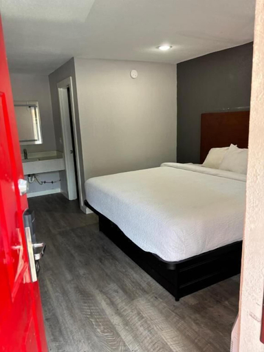 Bedroom 3, Mountain Inn, Sevier