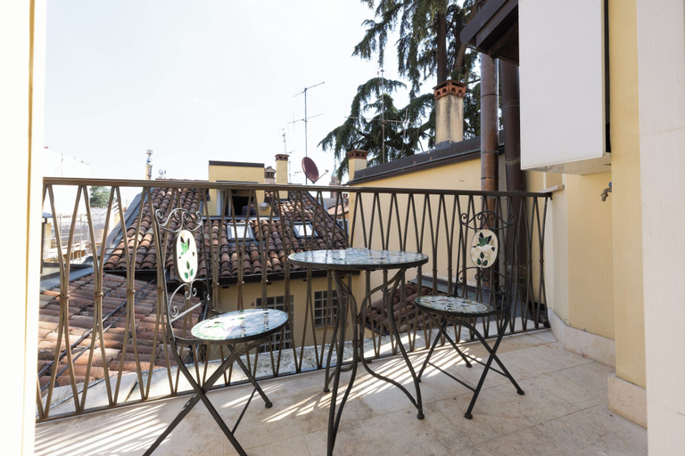 Others 5, BolognaRoomscom - Santo Stefano Apartments, Bologna