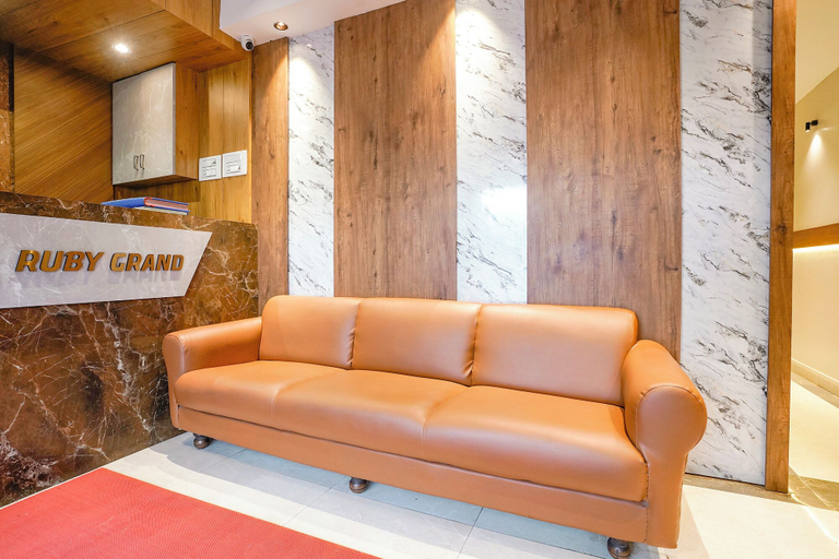 Living area, Fabhotel Ruby Grand, Mumbai Suburban