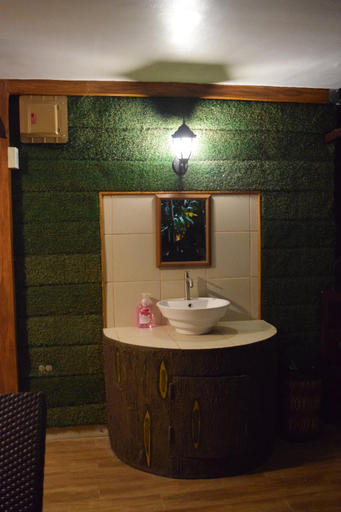 Bathroom, Zoobic Glampz, Morong