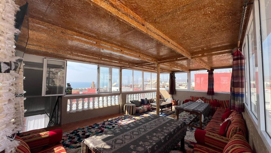 Dining, surfcaptain, Agadir-Ida ou Tanane
