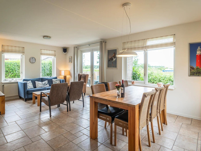 Dining 3, Spa Retreat With Private Sauna, Texel