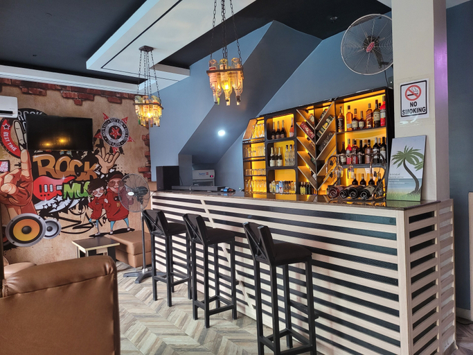 Food & Drinks 5, The Charis Hotel And Suites, Obio/Akp
