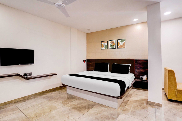 Room 2, Classic With Twin Bed Clubhouse Vytilla Kochi, Ernakulam