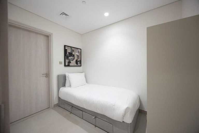Room 5, Bloomfields 2Br in Fairways 3, Yas Island