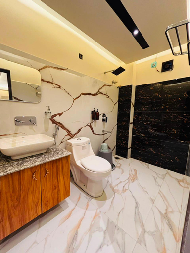 Bathroom 5, Hotel Suncity, Murshidabad