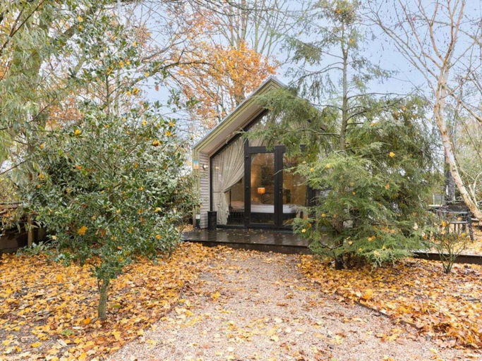 Exterior, Tiny Beach House 2