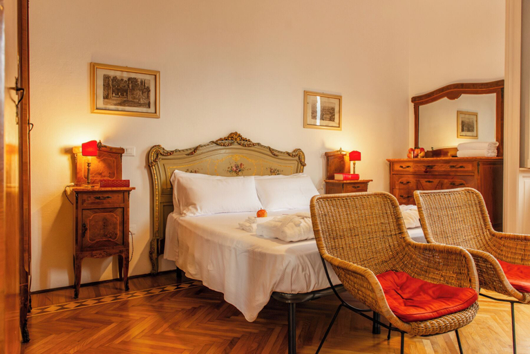 Bedroom 2, Villa Evelina, Varese