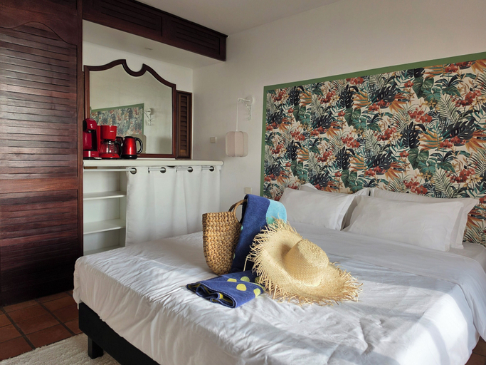 Room 2, CLEMARA EVASION - Suite Azur, La Trinité