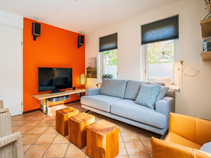 Living room 5, Spa Retreat With Private Sauna, Texel