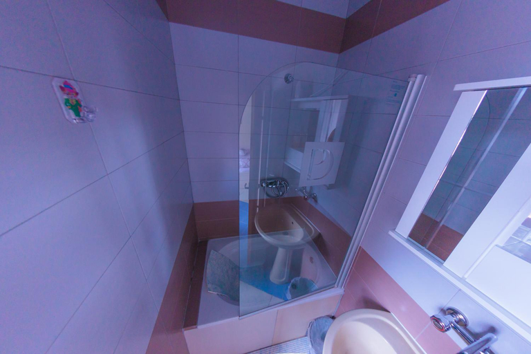 Bathroom 2, Best Hostel Dubrovnik 1, Dubrovnik