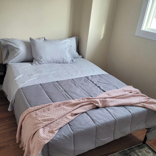 Room 2, Gorgeous Beacon Heights 2 Bedrooms Apartment, Division No. 11
