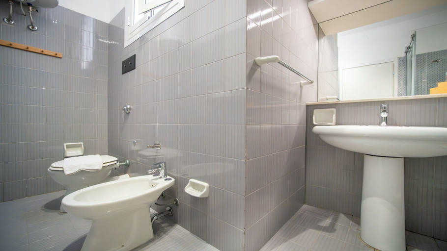 Bathroom 3, Solemar Sicilia - Casa Carina, Palermo