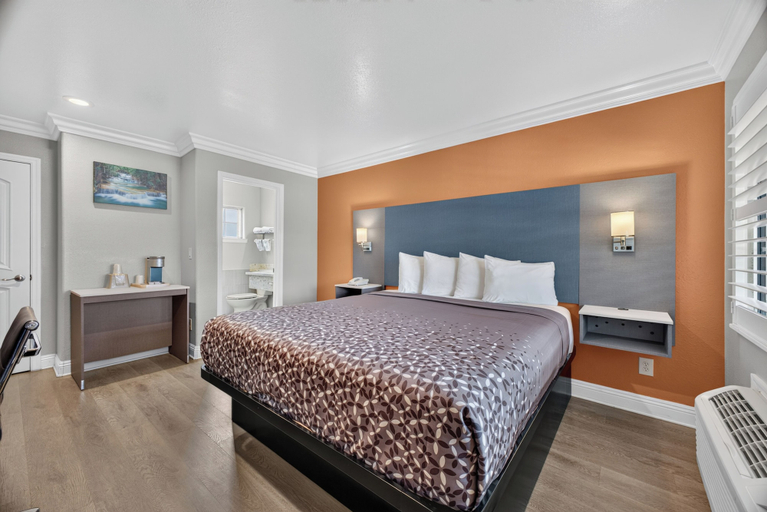 Bedroom 3, Padre Oaks, Monterey