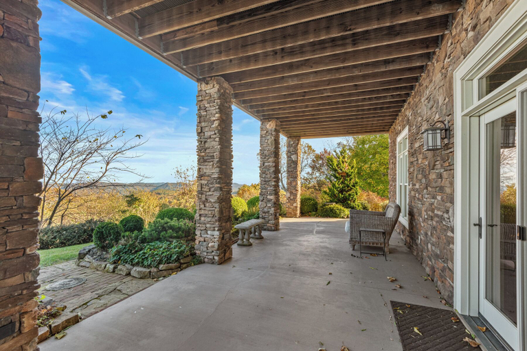 Interior 4, Mountain Lilly - Huge Views, Three Ensuites, 10min to Blowing Rock, Caldwell