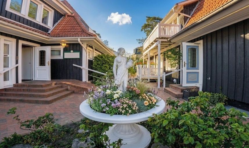 Exterior & Views 2, Hotel Im Schwedischen Hof, Vorpommern-Rügen