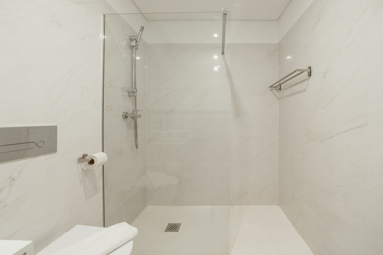 Room 4, Downtown Bright Balcony Apartment by Vacationy, Porto