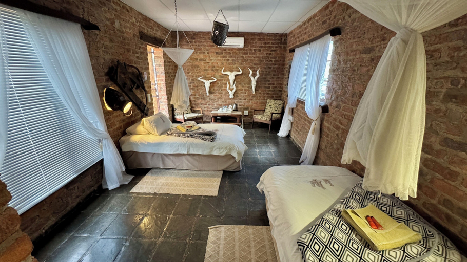 Bedroom 3, Roy's Rest Camp, Grootfontein