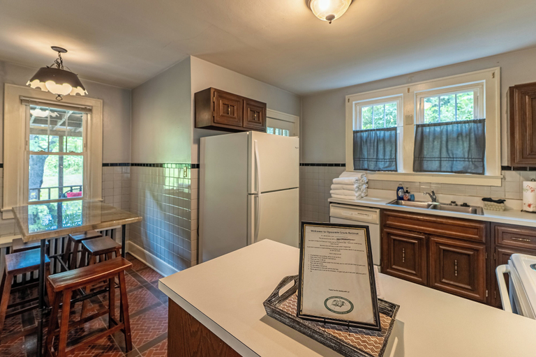 Private kitchen 3, The Ayres House, Fayette