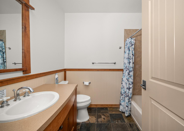 Bathroom 2, Morning Star Lodge - Hosted by Linda, Shoshone