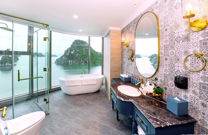 Bathroom 3, Centara Hotel & Residences Van Don, Vân Đồn
